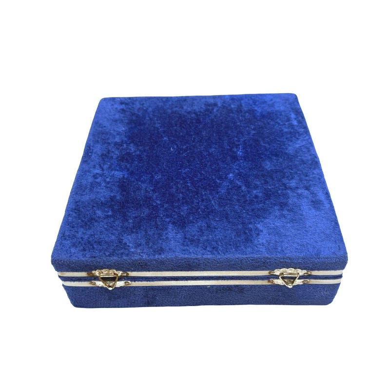Stone chess set - royal blue velvet presentation box